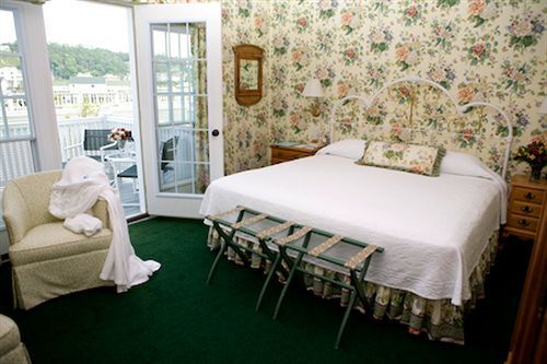 Hotel Iroquois Mackinac Island Bagian luar foto